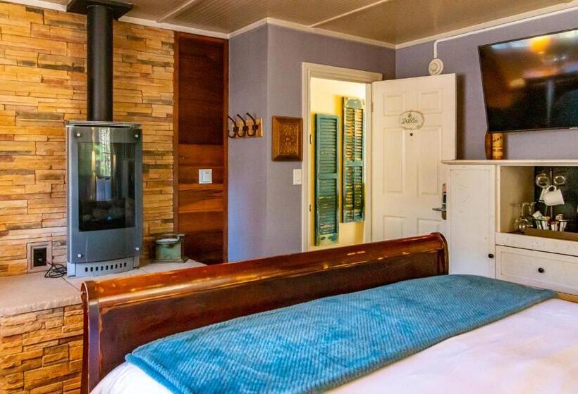 带大床的标准间, J Patrick Inn