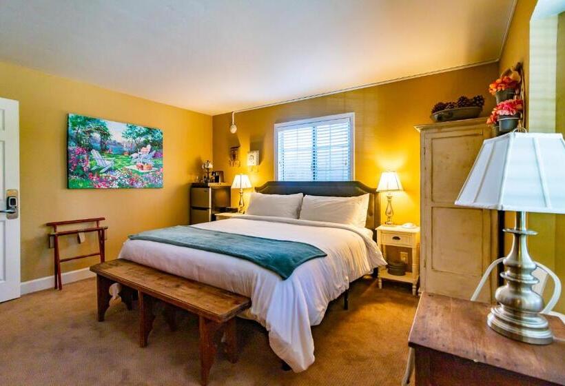 标准间, J Patrick Inn