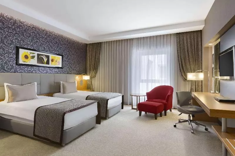 سوئیت با تخت بزرگ, Best Western Prairie Inn & Conference Center