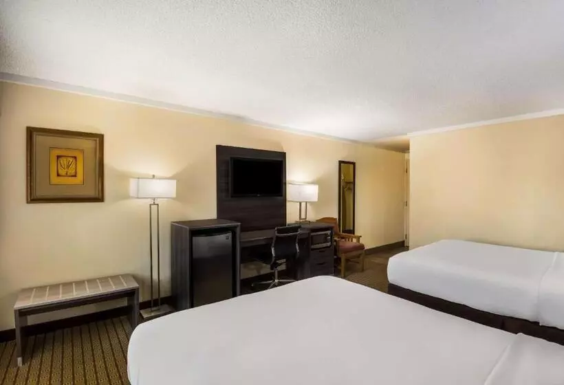 اتاق استاندارد, Best Western Prairie Inn & Conference Center