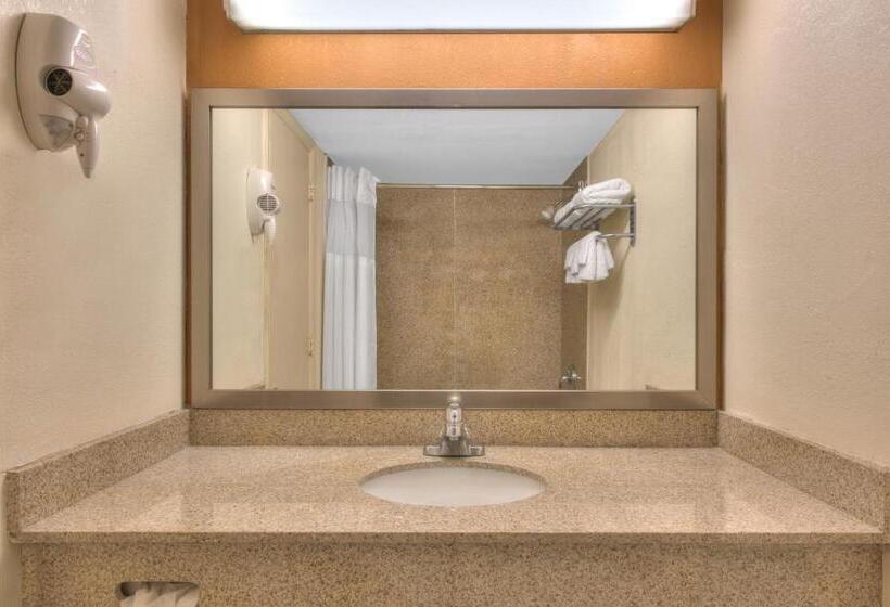 חדר דלוקס, Express Inn