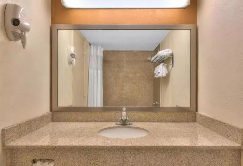 اتاق لوکس, Express Inn
