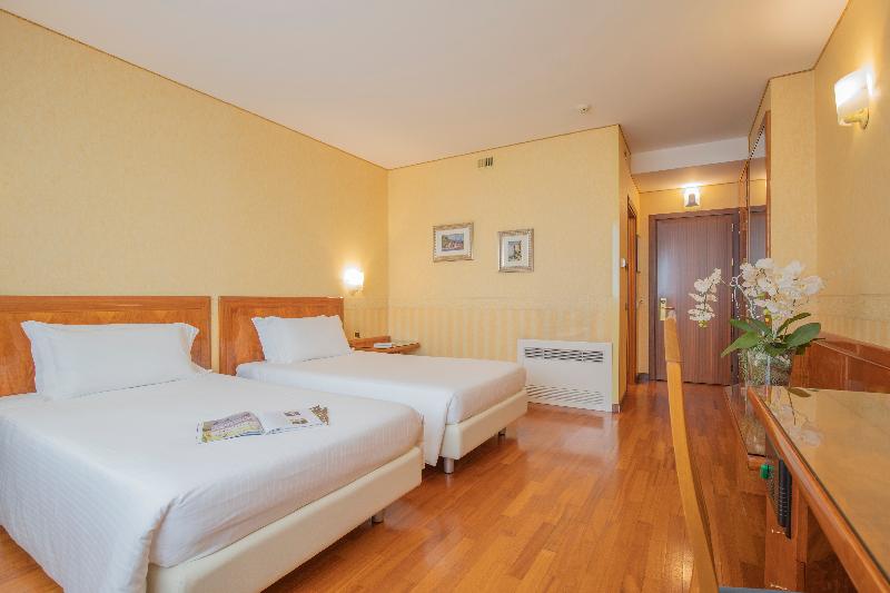 장애인을 위한 수피리어 룸, Red Roof Inn & Suites Wilson