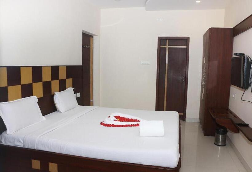 Standard Neljän Hengen Huone, Elgozo Hotel Dreams Parasise