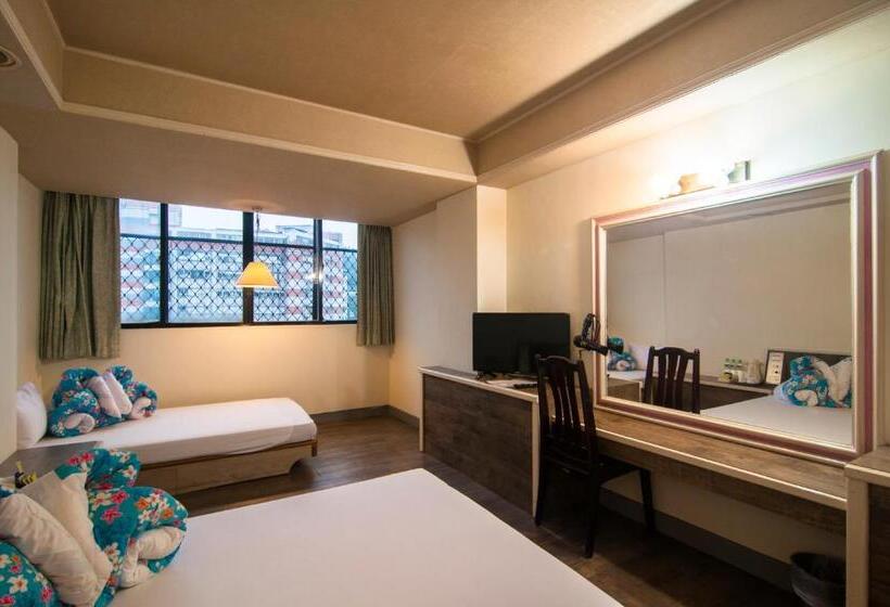 اتاق استاندارد سه نفره, Dahua