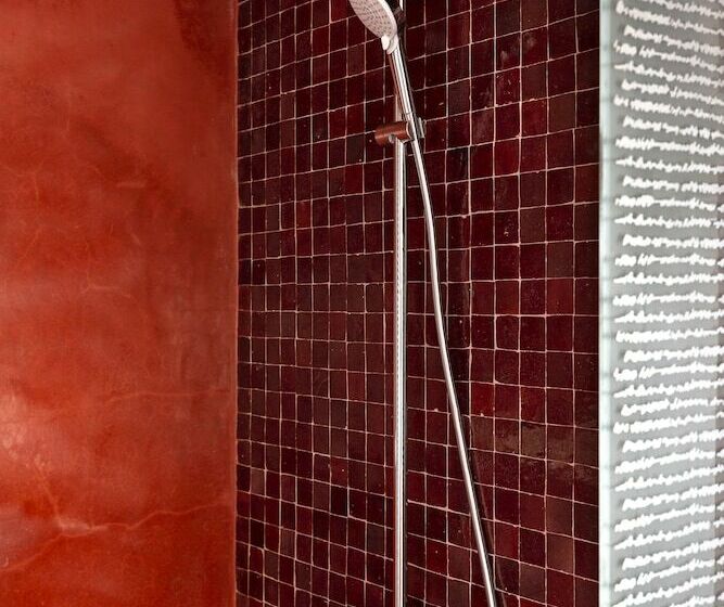 سوییت لوکس, Suite Azur