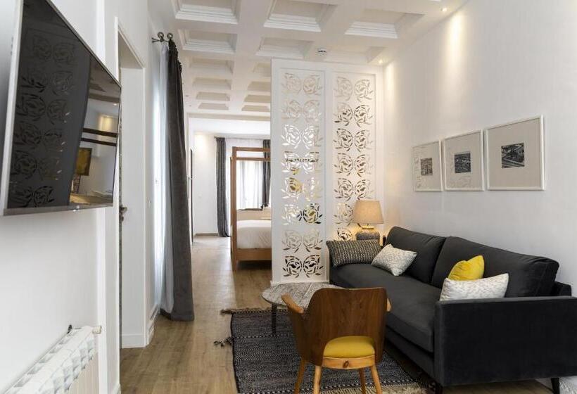 Deluxe Suite King Bed, Suite Azur