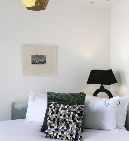 سوییت لوکس, Suite Azur