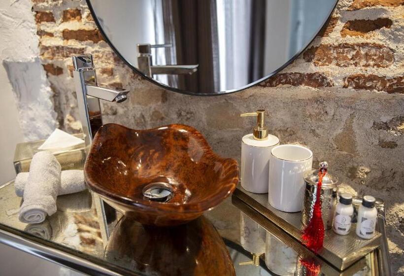 سوییت لوکس, Suite Azur