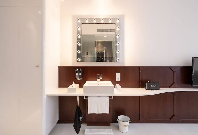 Номер Стандарт, Ruby Leni Hotel Dusseldorf