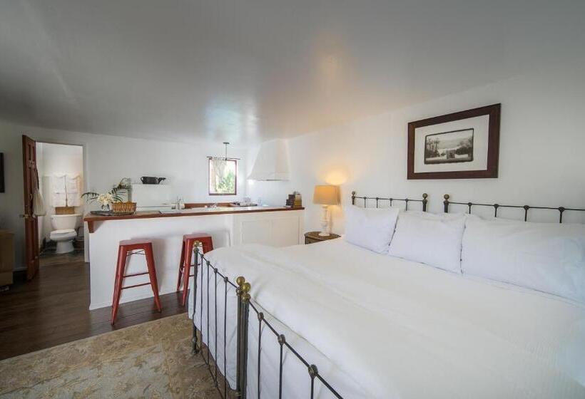 استودیو استاندارد با تخت کینگ, Korakia Pensione