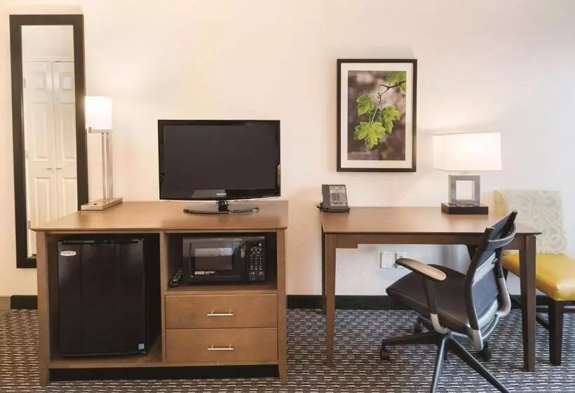 2ダブルベッドのスタンダードルーム, La Quinta By Wyndham Arlington North 6 Flags Dr