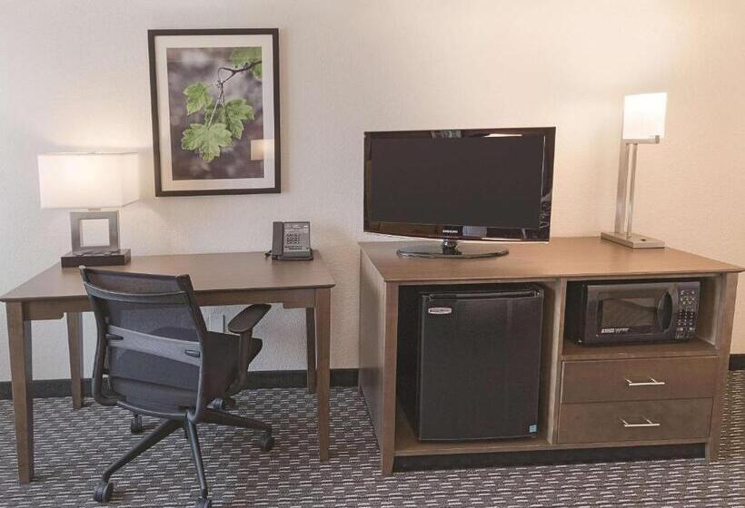 장애인을 위한 킹사이즈 침대 스탠다드 룸, La Quinta By Wyndham Arlington North 6 Flags Dr