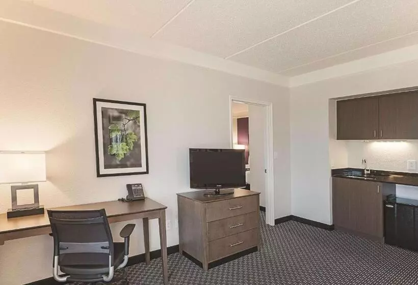 スイート(家族用), La Quinta By Wyndham Arlington North 6 Flags Dr