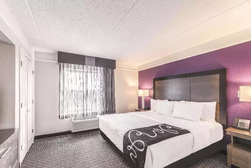 キングサイズベッドのデラックスルーム, La Quinta By Wyndham Austin Airport