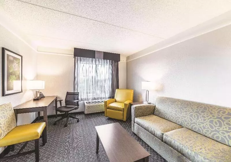 キングサイズベッドのデラックスルーム, La Quinta By Wyndham Austin Airport