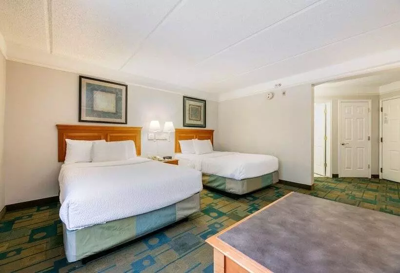 اتاق لوکس, La Quinta Inn & Suites By Wyndham Houston Bush Iah South