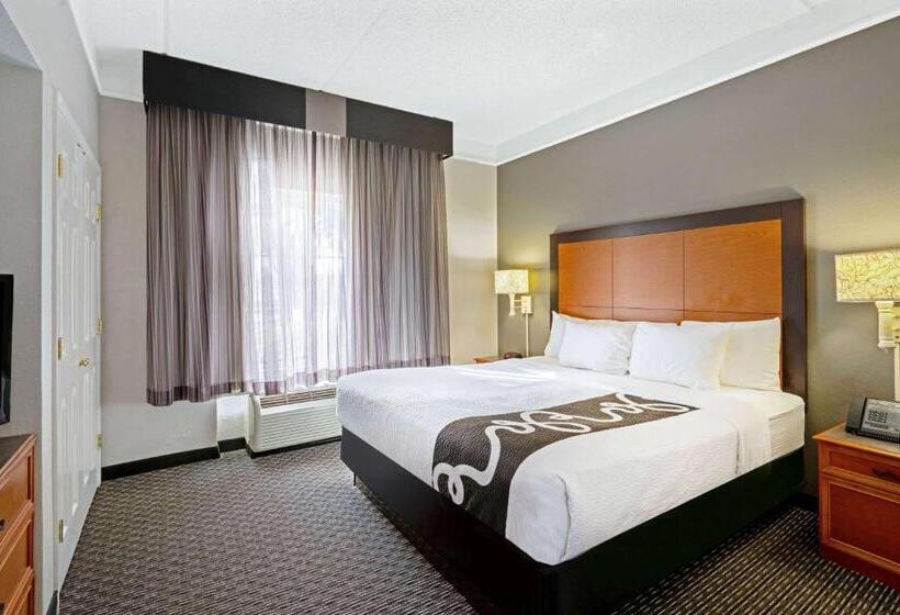 带大床的豪华间, La Quinta By Wyndham Houston West Park 10