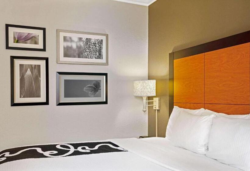 Suíte Cama King, La Quinta By Wyndham Houston West Park 10