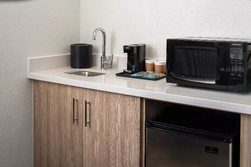 اتاق استاندارد, Lincoln Hotel Monterey Park Los Angeles