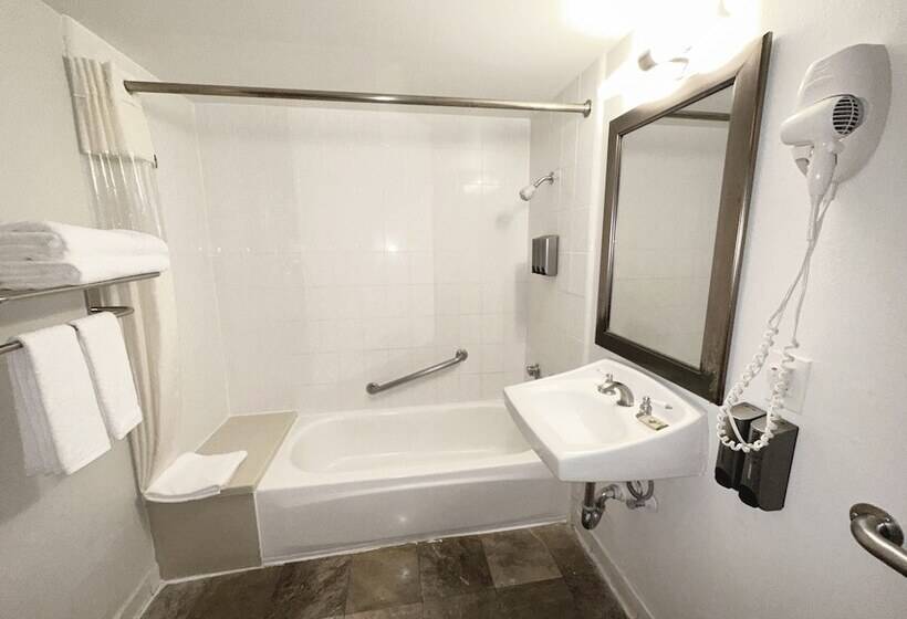 חדר סטנדרט, מיטת קינג, מותאם לאדם עם מוגבלויות, Lincoln Hotel Monterey Park Los Angeles