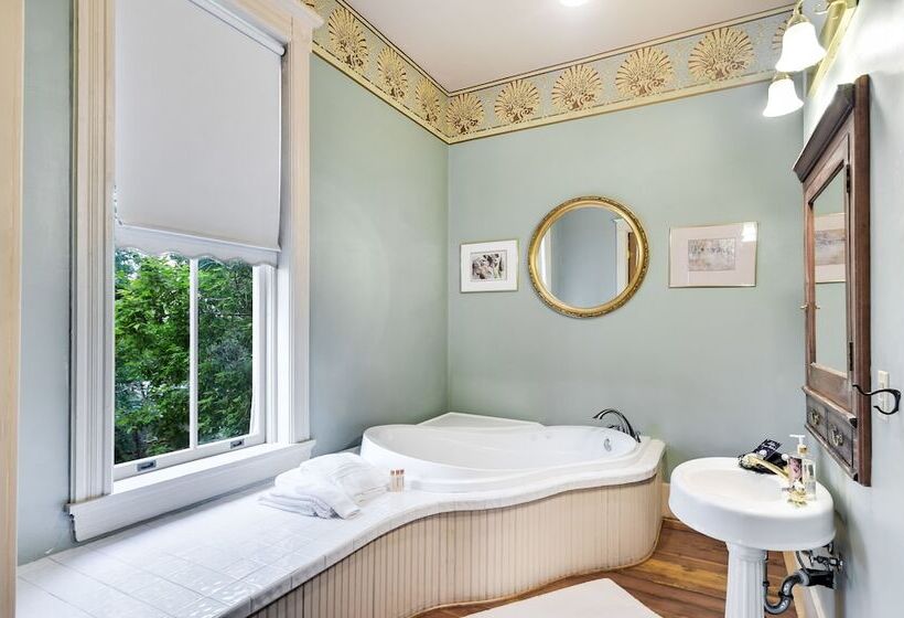 スイート, Lumber Baron Inn