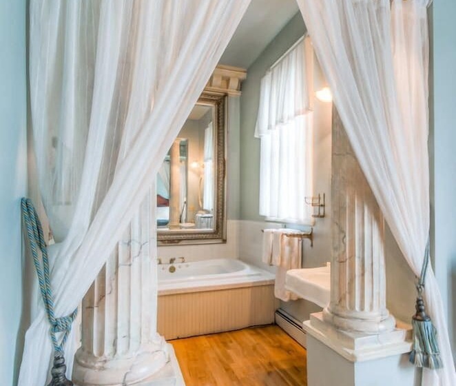 스위트, Lumber Baron Inn