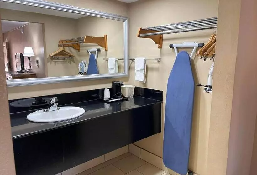 キングサイズベッドのスイートルーム, Studio 6 Suites North Richland Hills Tx