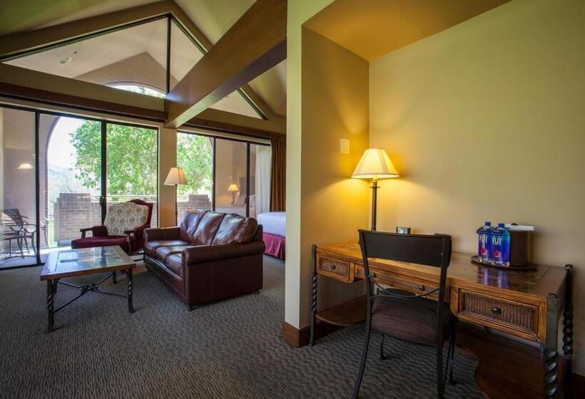 سوئیت با تخت بزرگ, The Lodge At Ventana Canyon