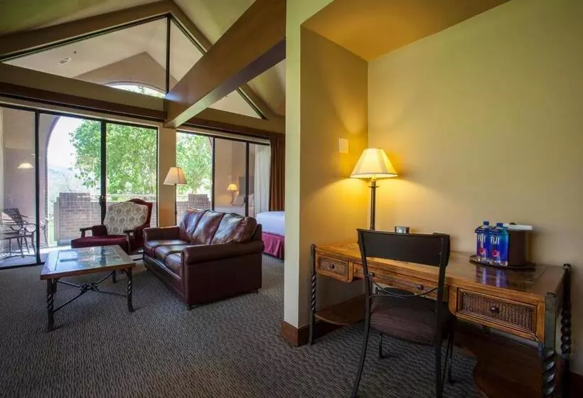 سوئیت با تخت بزرگ, The Lodge At Ventana Canyon