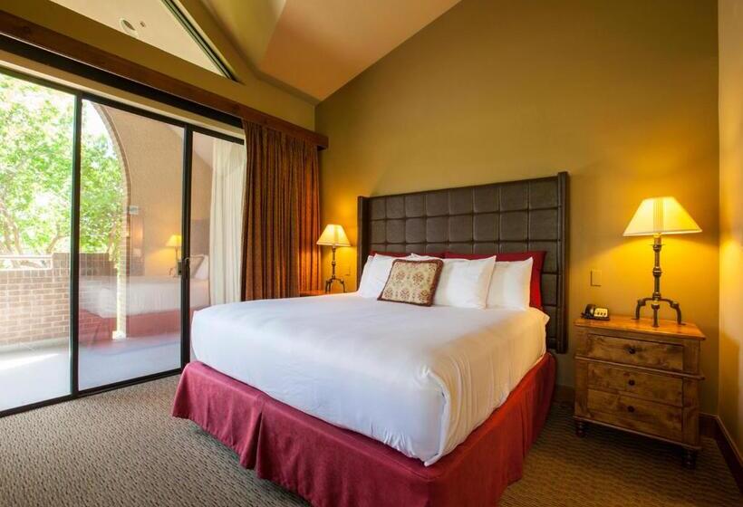 מיטת קינג בסוויטה, The Lodge At Ventana Canyon