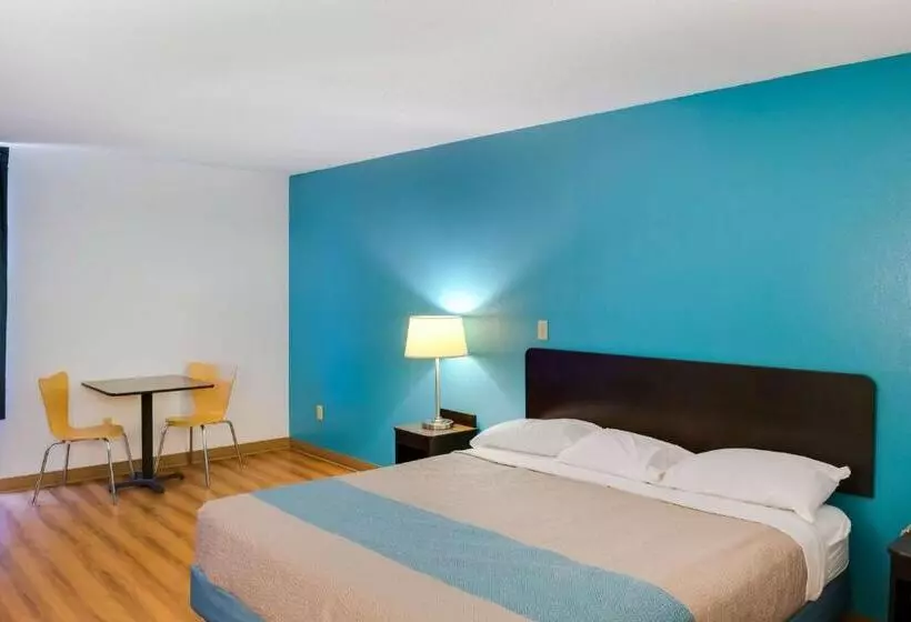キングサイズベッドのスタンダードルーム, Motel 6 Richmond, In