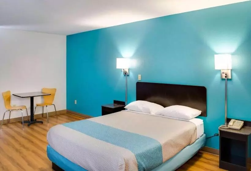 キングサイズベッドのスタンダードルーム, Motel 6 Richmond, In
