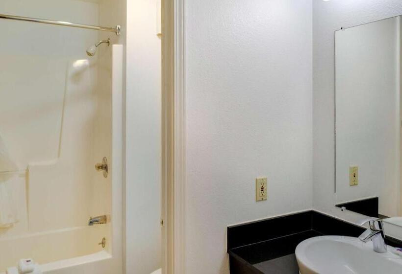 מיטת קינג בסוויטה, Motel 6 Richmond, In