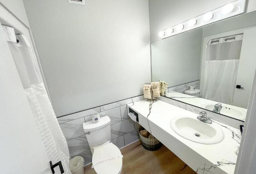 غرفة ديلوكس مطلة على البحيرة, Lake Bluff Inn And Suites