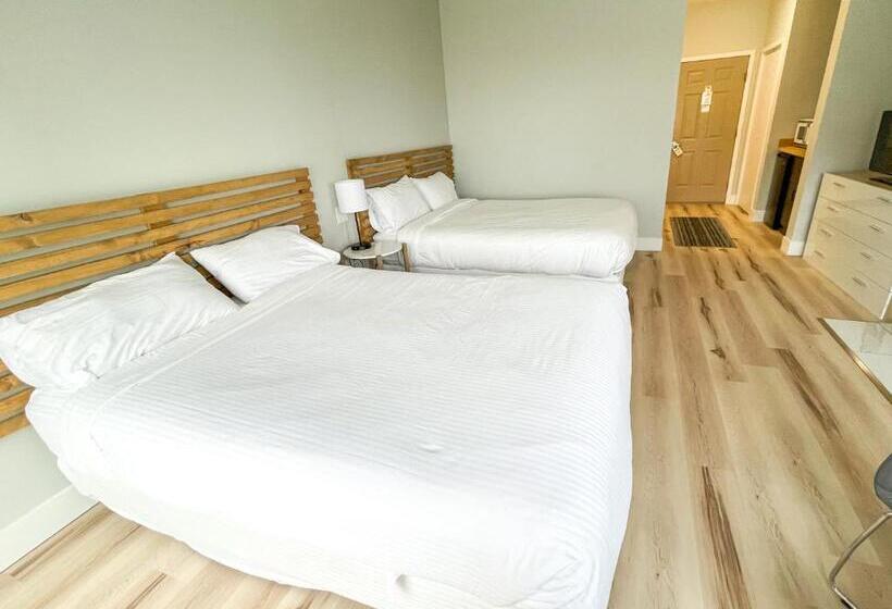 Номер Deluxe Вид на Озеро, Lake Bluff Inn And Suites