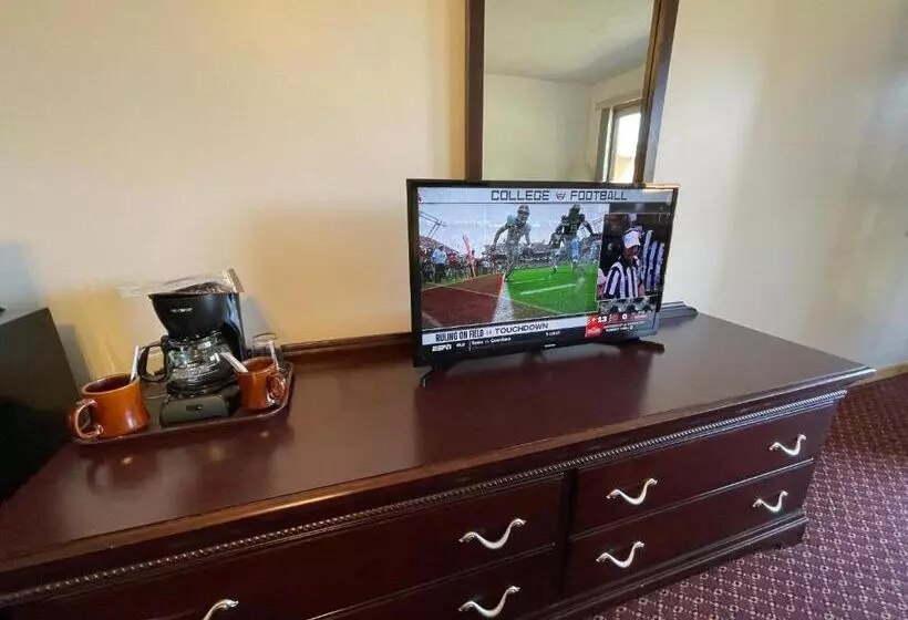 ２ダブルベッドのスタンダードルーム, Lake Bluff Inn And Suites