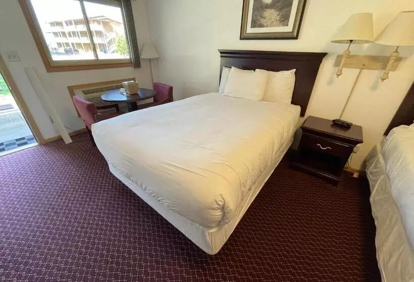 ２ダブルベッドのスタンダードルーム, Lake Bluff Inn And Suites