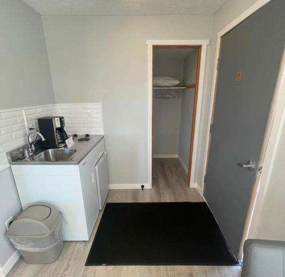 غرفة قياسية مطلّة علي البحيرة, Lake Bluff Inn And Suites