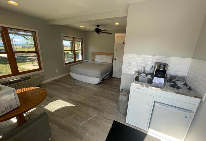 غرفة قياسية مطلّة علي البحيرة, Lake Bluff Inn And Suites