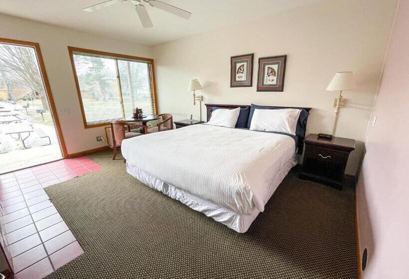 غرفة قياسية سرير كينج لذوى الإحتياجات الخاصة, Lake Bluff Inn And Suites