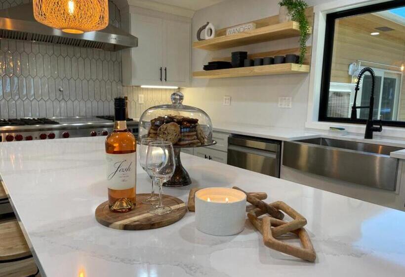 فيلا 3 غرف نوم, Lake Bluff Inn And Suites