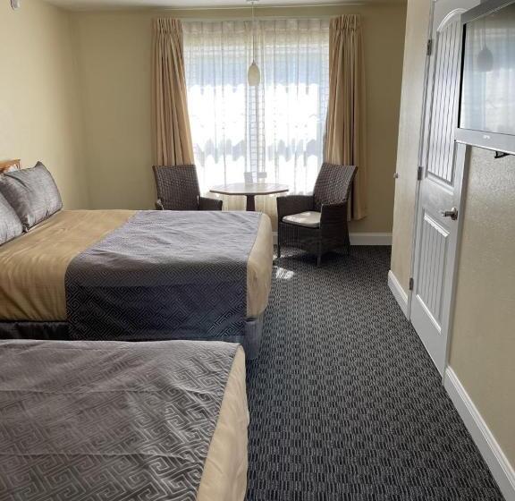 家庭间, Lake Front