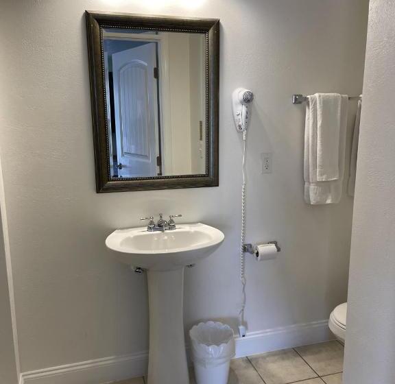 带大床的标准间, Lake Front