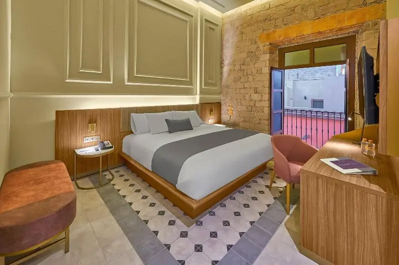 Standard-huone King-vuode, City Centro By Marriott San Luis Potosi