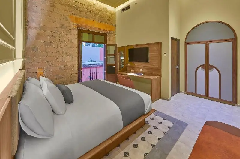 Standard-huone King-vuode, City Centro By Marriott San Luis Potosi