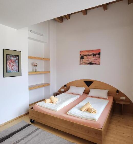 חדר סטנדרט עם מרפסת, Landhaus Zell Am See