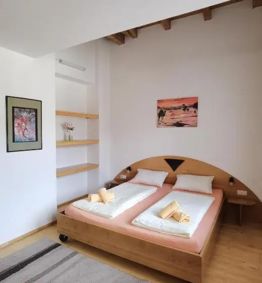 اتاق استاندارد با بالکن, Landhaus Zell Am See