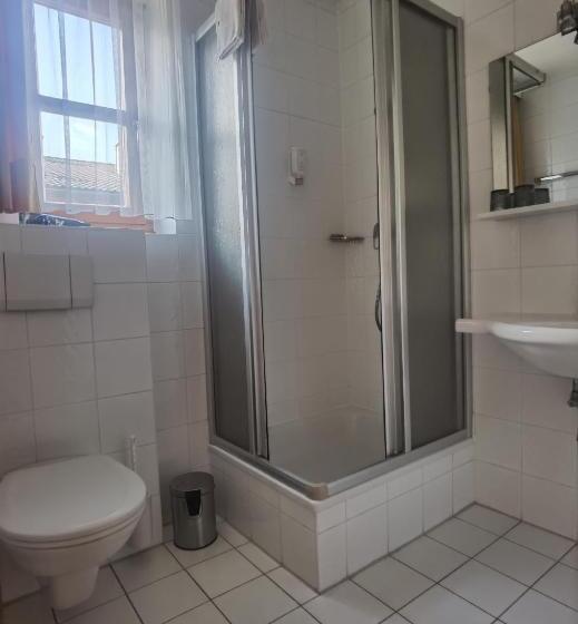 חדר סטנדרט עם מרפסת, Landhaus Zell Am See