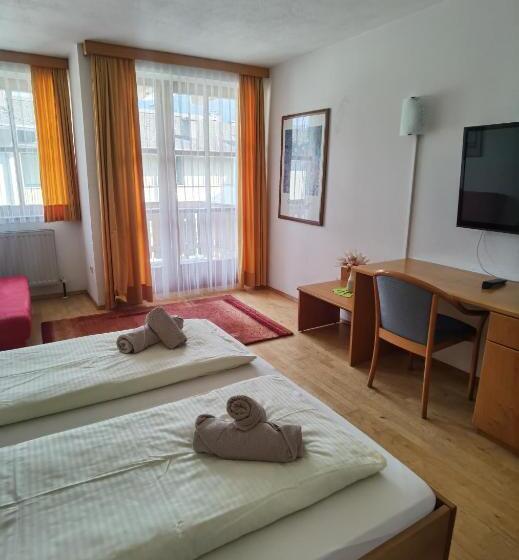 חדר סופריור עם מרפסת, Landhaus Zell Am See